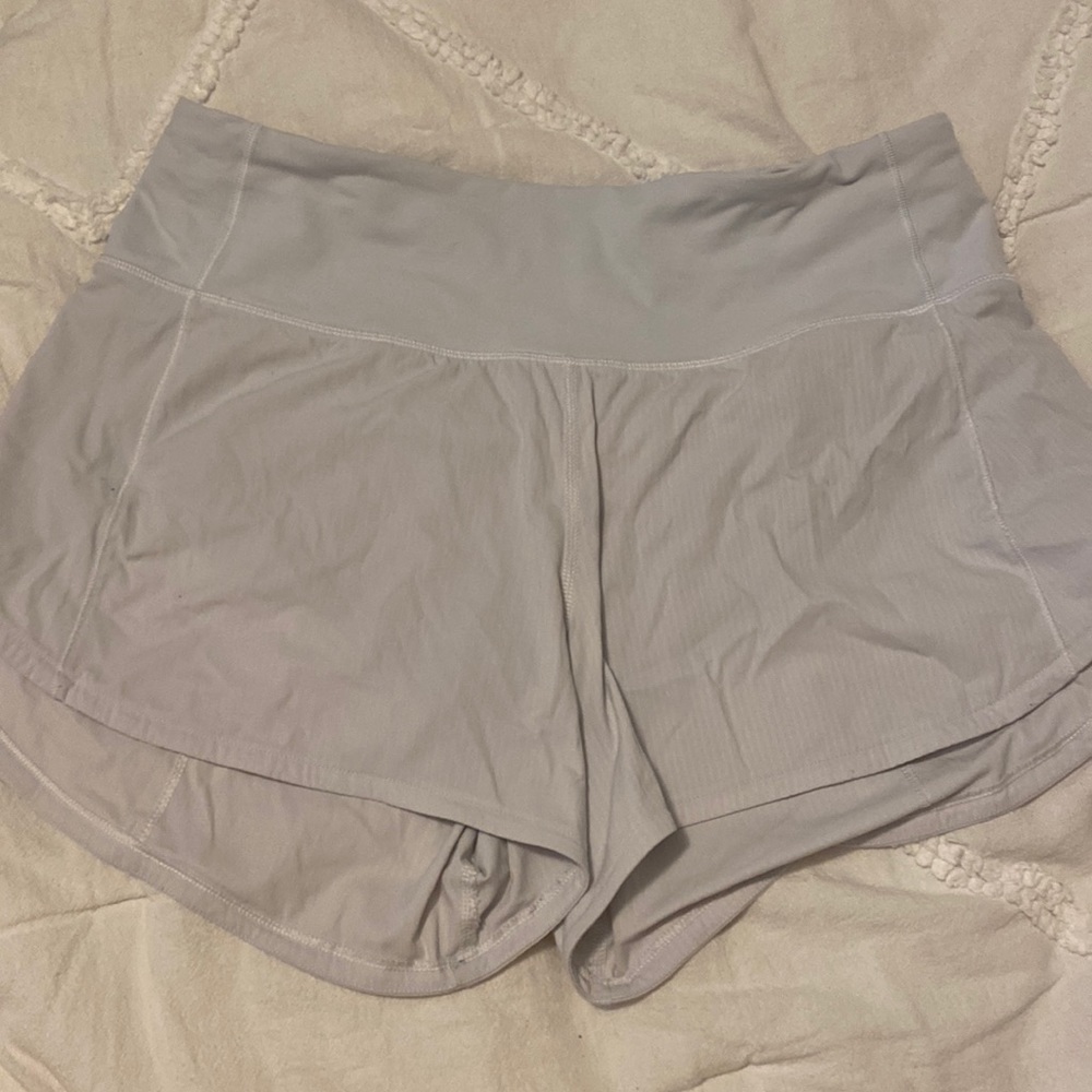 WHITE LULU SHORTS